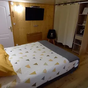 Bed & Breakfast D'hote Chez Nathalie & Roland, Massiac